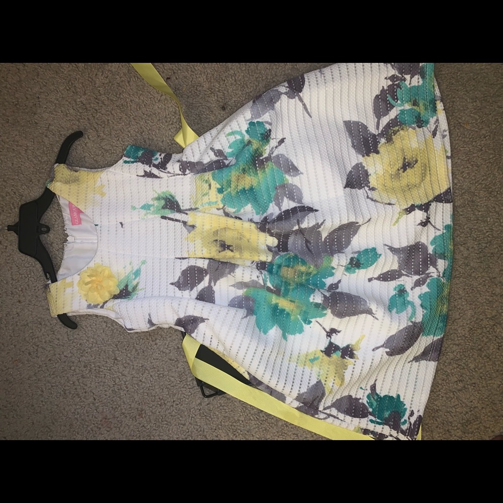 Girls dress white yellow green size 6
